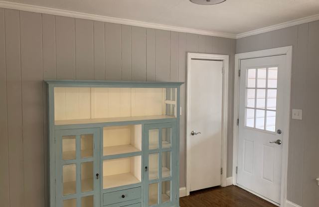 1121 Seneca Place Gallery 4