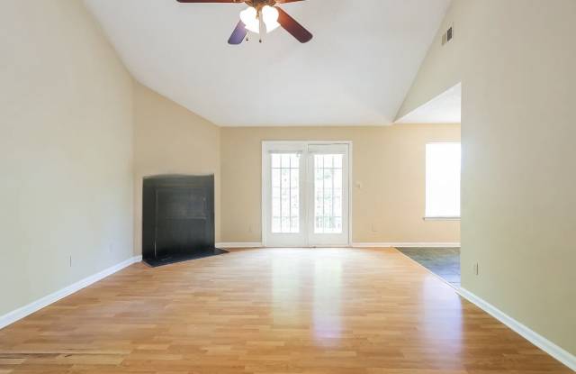4638 Lakes Edge Cv Gallery 2