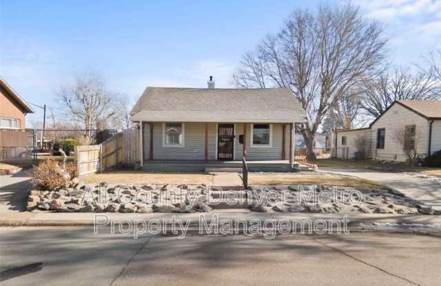 528 Tennyson ST photos photos