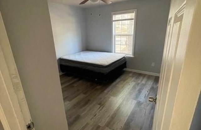 2513 Colleen Gallery 3