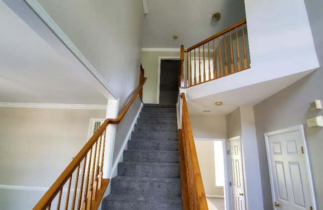2702 MYRTLEWOOD DRIVE Gallery 3