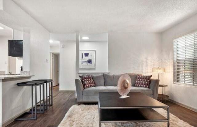 11832 Braesview Dr Gallery 2
