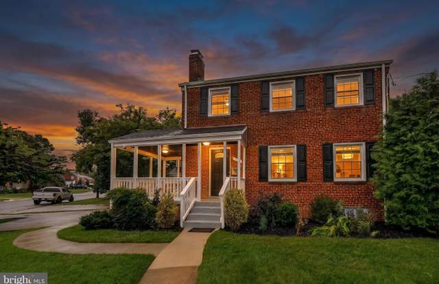 406 GILMOURE Drive Gallery 2