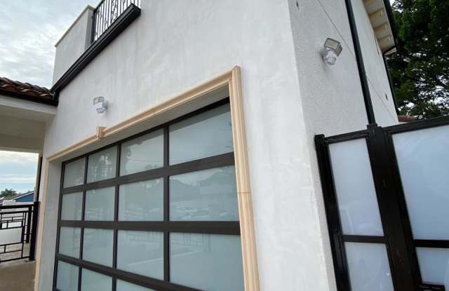 6731 Sunnyslope Avenue Gallery 4