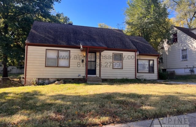 4715 East 44th Street - 4715 East 44th Street, Kansas City, MO 64130
