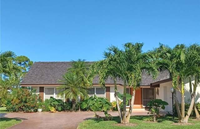 3543 SE Fairway E - 3543 Southeast Fairway East, Martin County, FL 34997