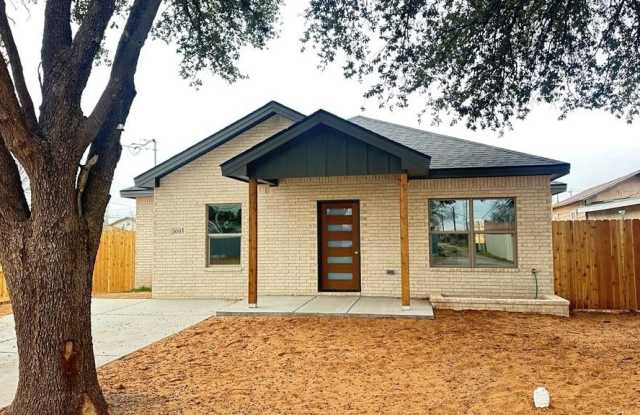 1005 N Lee St photos photos