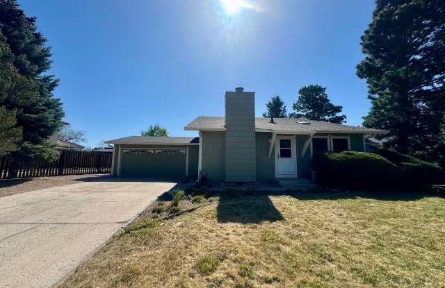 4 Bedroom Home in Villa Loma-Available NOW photos photos