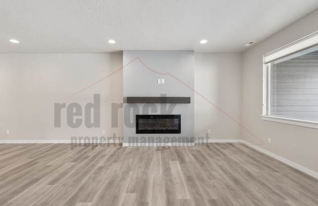 1326 North Tschirley Street - 1 Gallery 4