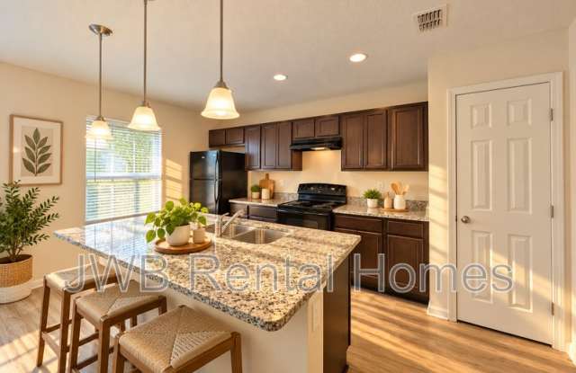8715 Samona Dr W Gallery 3