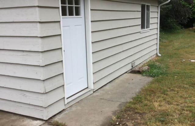 1334 Ivy Rd unit B - 1334 Ivy Road, Bremerton, WA 98310
