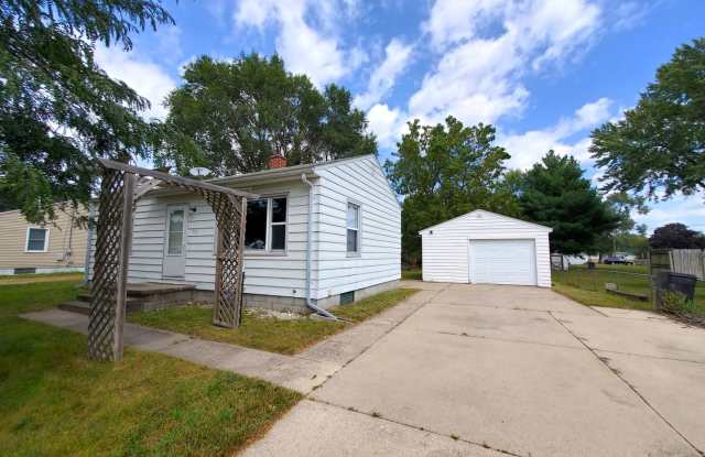 FOR RENT- Adorable 2 bed 1 bath in Washburn IA!! photos photos