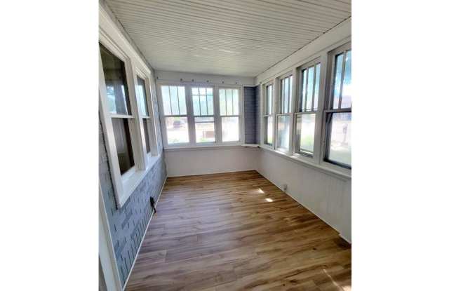 Huge 5 Bedroom - SFH- Walk to Macalester! photos photos