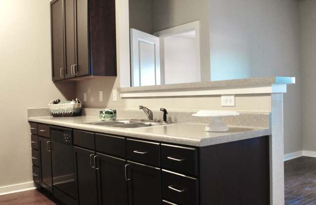 Floral Gardens 55 + Apartments - Senior and Affordable Housing Gallery 4