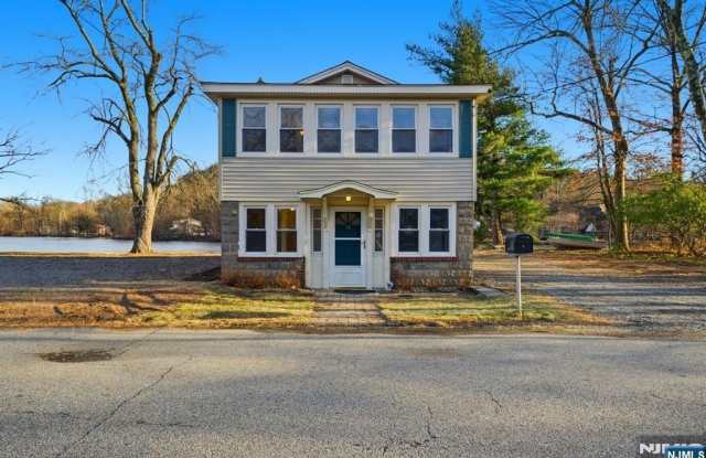 75 Lakeview Terrace photos photos