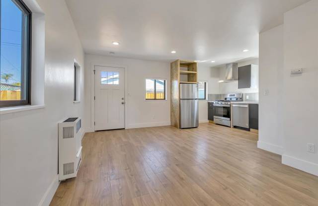 4211 Portola Dr Gallery 3