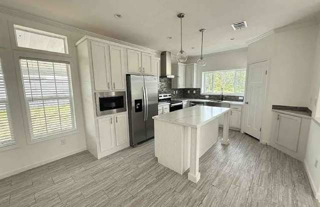 3540 Vine Trail Gallery 2