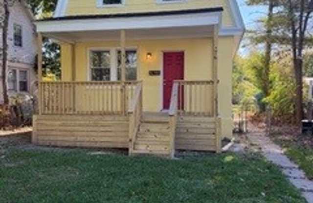 3 Bedroom w/basement Gallery 1