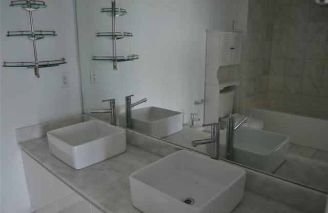 601 NE 36th St cu-2906, Miami, FL 33137 Gallery 4