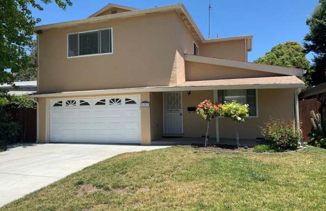 Spacious 4 Bedroom 2 Bath Santa Clara Home w/Covered Patio and Yard photos photos