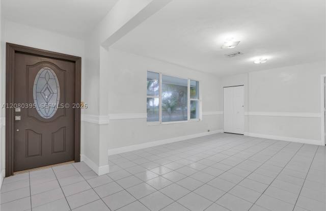 9441 SW 27th Dr Gallery 2