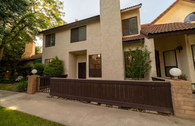 Stylish 3-Bedroom Rental in Prime Fresno Location with Garage  Amenities photos photos