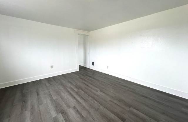 93677 Gallery 4