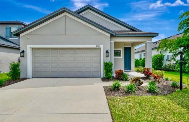 Newer Single Family Home in gated community Gallery 1
