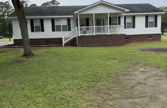 1381 Queenie Rd photos photos