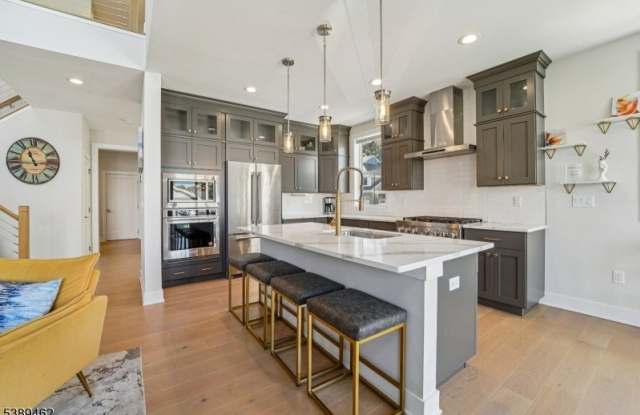 2 Lawrence Ln photos photos