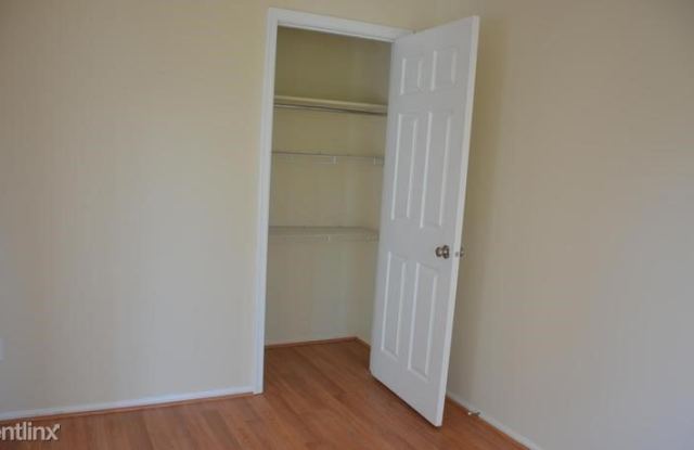 105 Fort Evans Rd SE Apt D Gallery 3