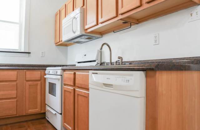 3951 North Hoyne Ave. photos photos