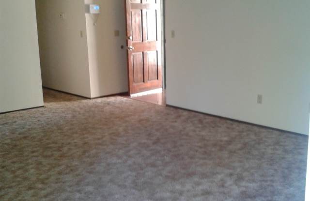 Spacious 3 bedroom 2 bath home located in Modesto photos photos