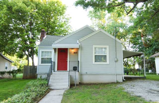 Updated 3BR/2BA House Near MSU – Garage, Basement  Yard! photos photos