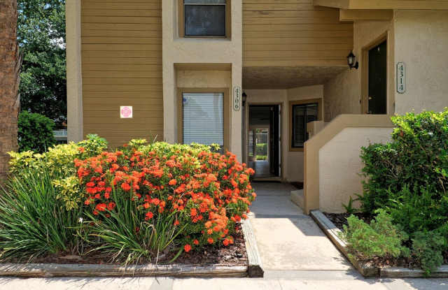 Spacious 2bd 2bth home with bonus room! photos photos