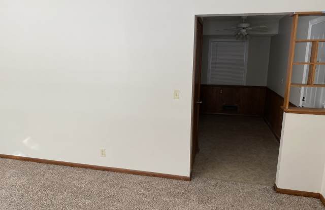 10517 Xavis St NW Gallery 4