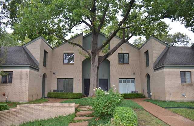2635 Mccart Avenue - 2635 Mc Cart Ave, Fort Worth, TX 76110