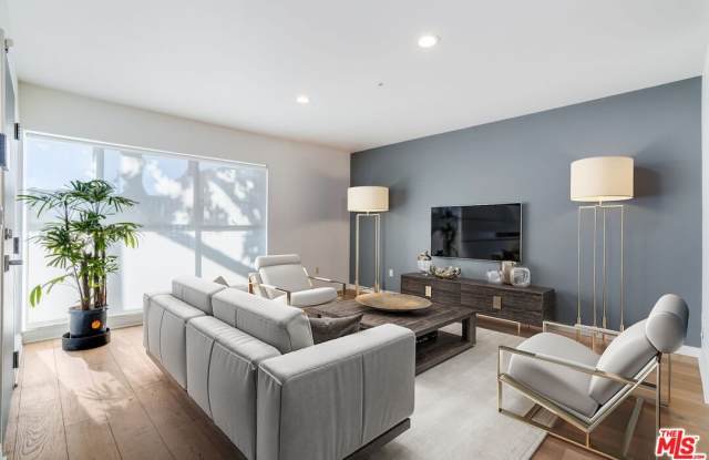 1617 Broadway photos photos