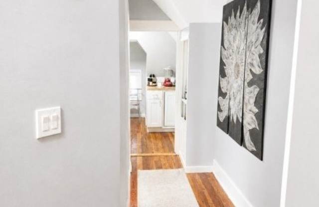 262 Claremont Ave Gallery 3