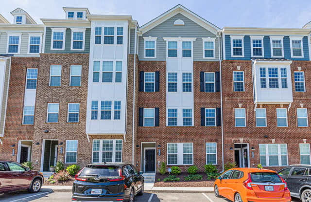 4361 Saunders Station Loop photos photos