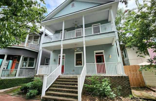 305 E Duffy St A photos photos