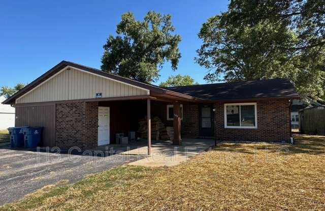 109 E Poos Dr - 109 East Poos Drive, New Baden, IL 62265