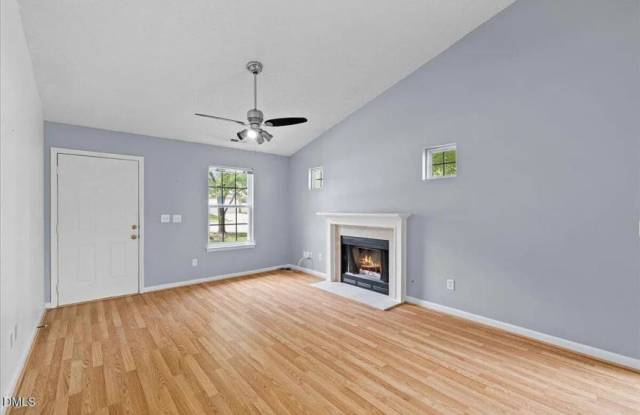 4225 Lake Woodard Drive Gallery 3