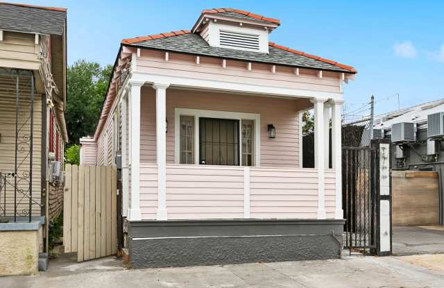 Chic Marigny Living – Brand-New 1 Bed, 1 Bath Renovation photos photos