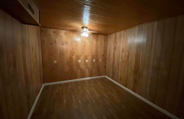 Exceptional Value! Spacious 4-Bedroom, 3-Bath Home with 2,742 Sq. Ft. – Only $1,350/Month Gallery 4