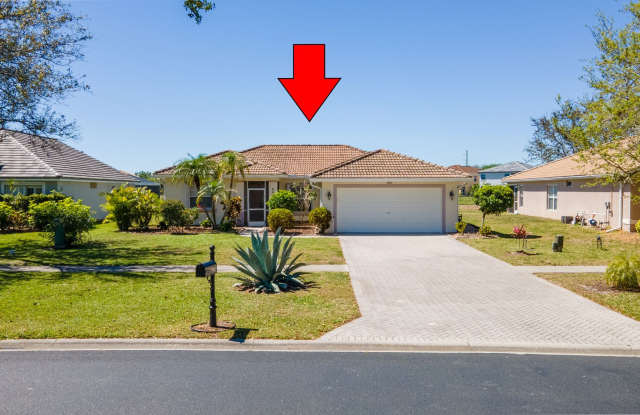 AVAILABLE NOW! 3/2 Single Family Home with Lake View in Valencia Lakes photos photos