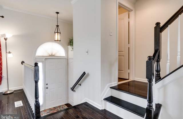 8109 OLD POHICK COURT Gallery 2