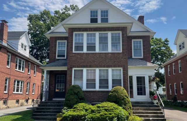 72-74 Bretton Road - 72 Bretton Road, West Hartford, CT 06119