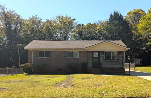 Minutes from Uptown!  Updated 3 Bedroom Ranch Home! Gallery 1