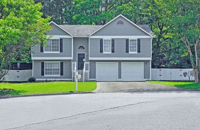 Beautifully Renovated Split-Level Home in Prime College Park Location photos photos